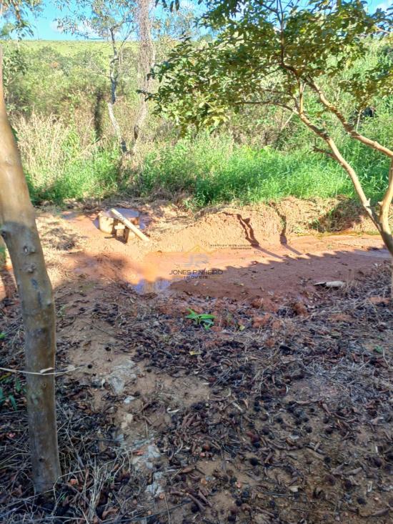 sitio-venda-zona-rural-desterro-de-entre-rios-mg-sao-sebastiao-do-gil-gil-de-cima-02-hectares-20-000-m-&sup2;-145-km-de-belo-horizonte-sendo-05-km-de-terra-zona-rural-casa-com-05-comodos-01-banheiro-1030046