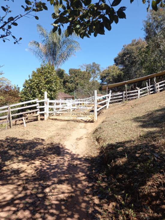 sitio-venda-zona-rural-desterro-de-entre-rios-mg-sao-sebastiao-do-gil-gil-de-cima-02-hectares-20-000-m-&sup2;-145-km-de-belo-horizonte-sendo-05-km-de-terra-zona-rural-casa-com-05-comodos-01-banheiro-1030038